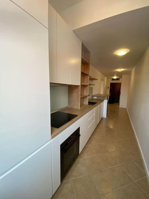 بوخارست North Area Lake View Studio المظهر الخارجي الصورة